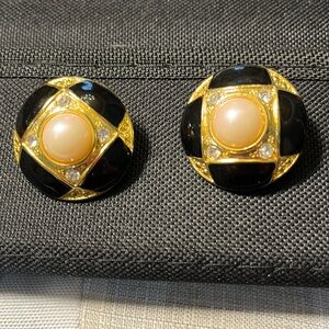 Vintage black enamel and faux pearl clip on earrings